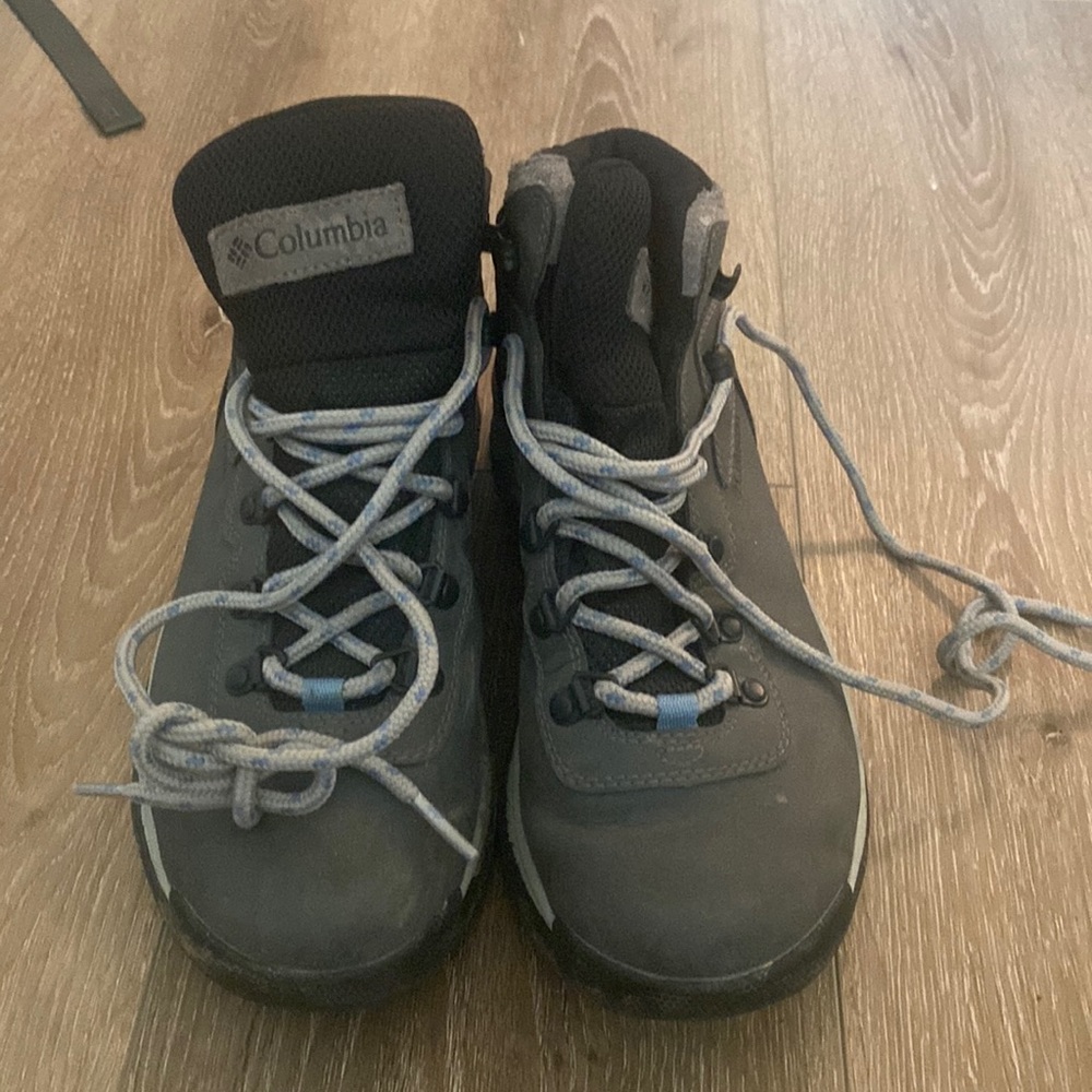 Columbia hiking boots